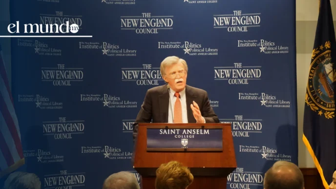 FBI en casa y oficina de John Bolton por investigación de documentos