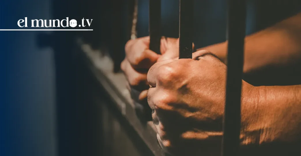 The United States transfers 14 prisoners convicted of federal crimes to Mexico