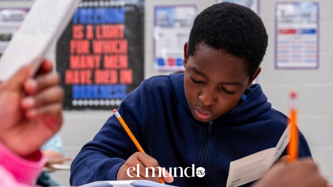 Rural North Carolina School District Stops Students From Using Screens Two Days Per Week