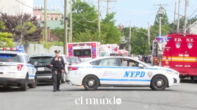 Fatal Explosion at Staten Island Dry Dock Kills One, Injures Dozens of First Responders