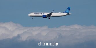 United Airlines Flight to Guatemala Diverted After Passenger Allegedly Attempts to Open Door at Cruising Altitude