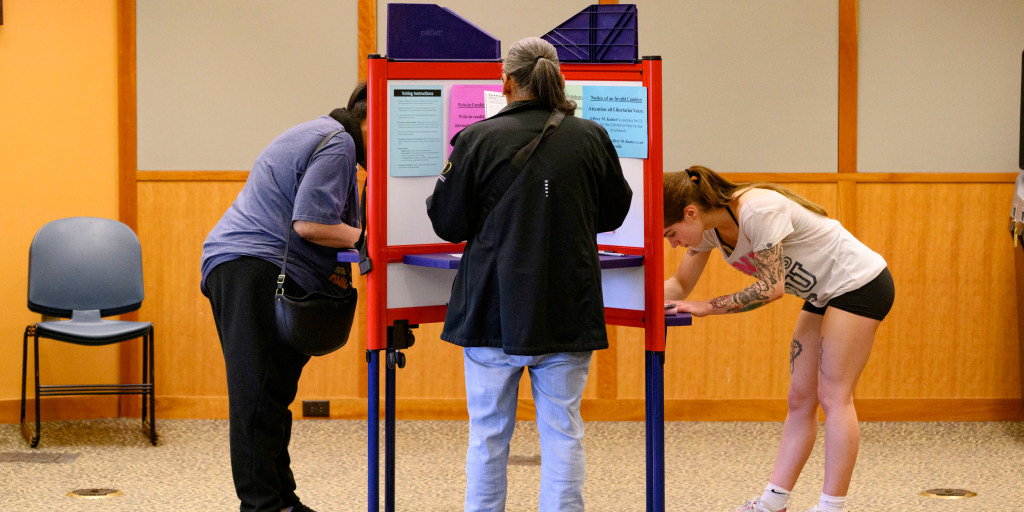 FBI Agents Search Ohio Progressive Organization Office in Federal Voter Registration Investigation